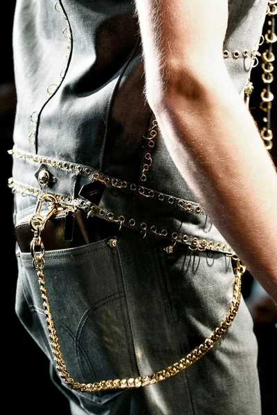 Look 15